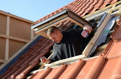 Pose de fenêtres de toit Velux à Roche-de-Rame